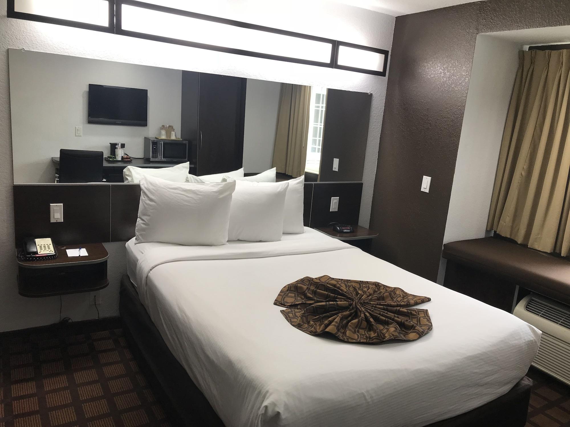 Microtel Inn & Suites By Wyndham Jacksonville Airport Экстерьер фото
