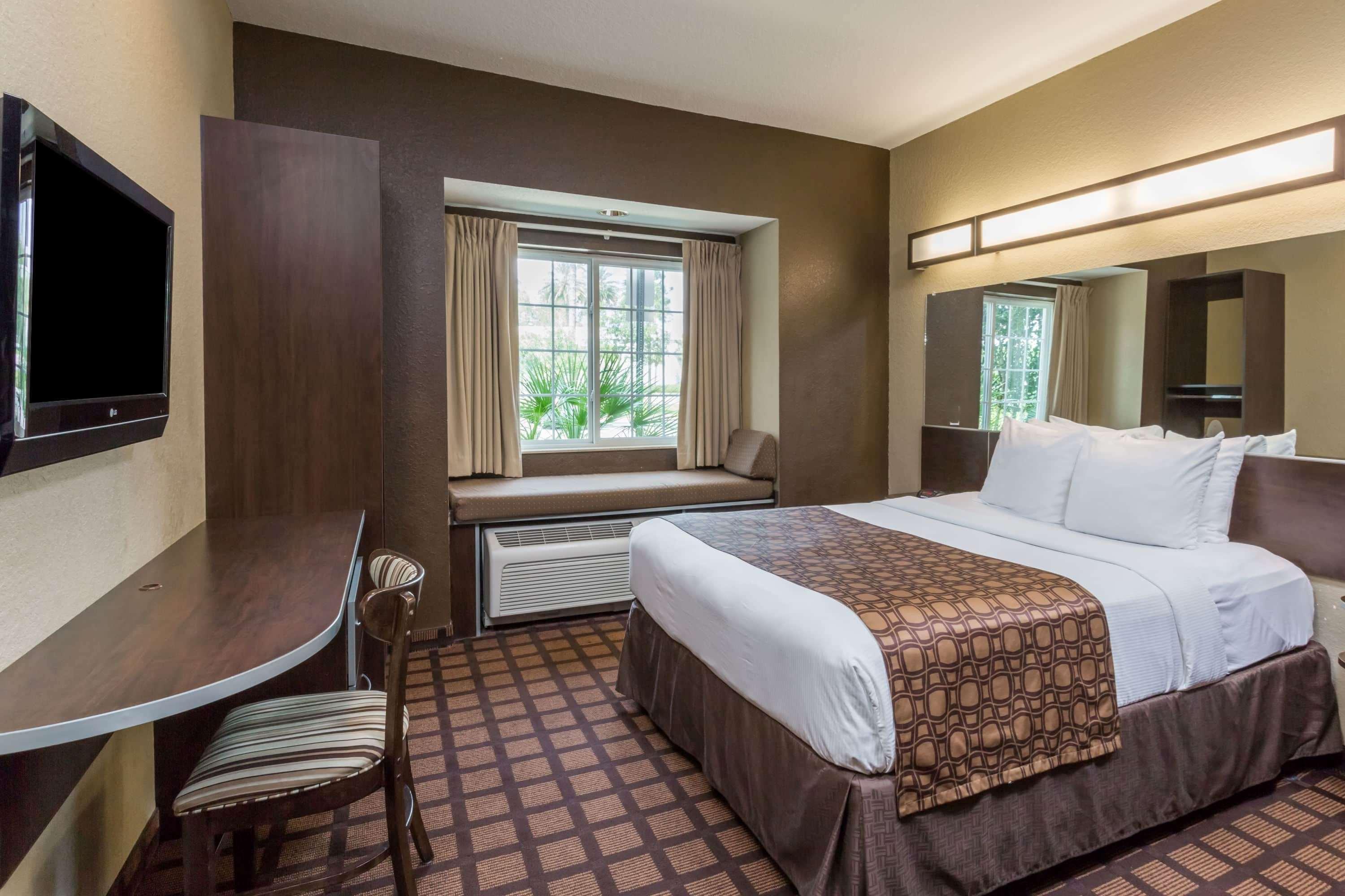 Microtel Inn & Suites By Wyndham Jacksonville Airport Экстерьер фото