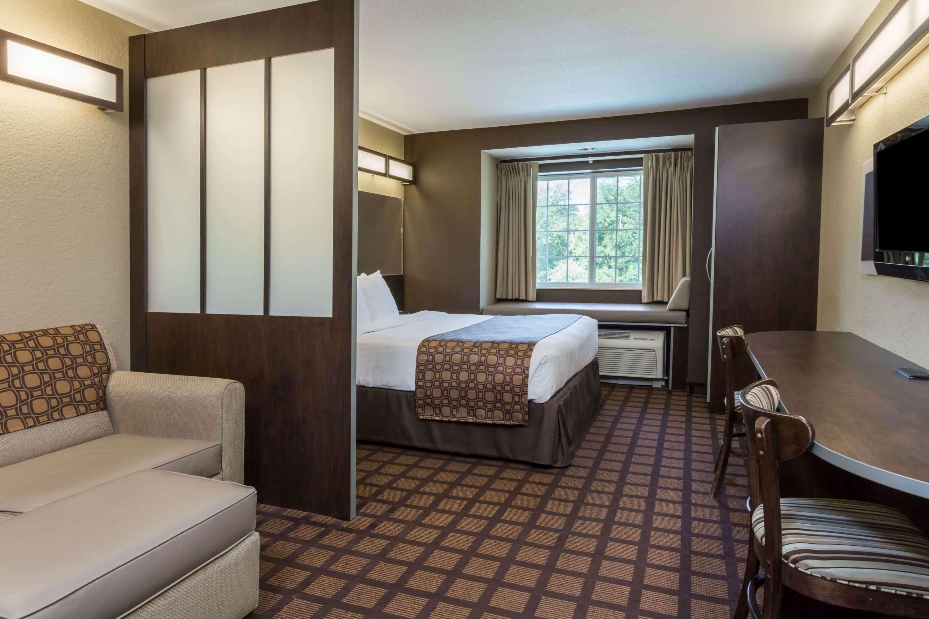 Microtel Inn & Suites By Wyndham Jacksonville Airport Экстерьер фото