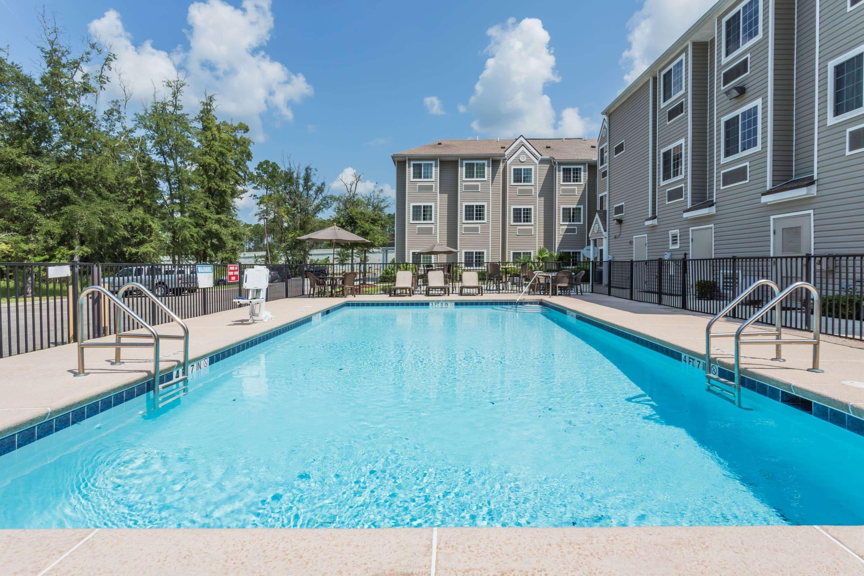 Microtel Inn & Suites By Wyndham Jacksonville Airport Экстерьер фото